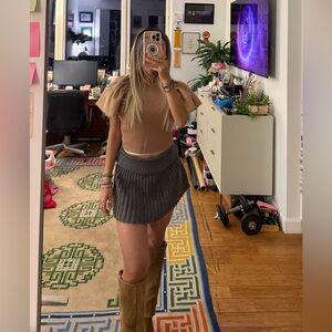 ⚡️Brand•New•Gray Ribbed Knit Skirt🧸🎀